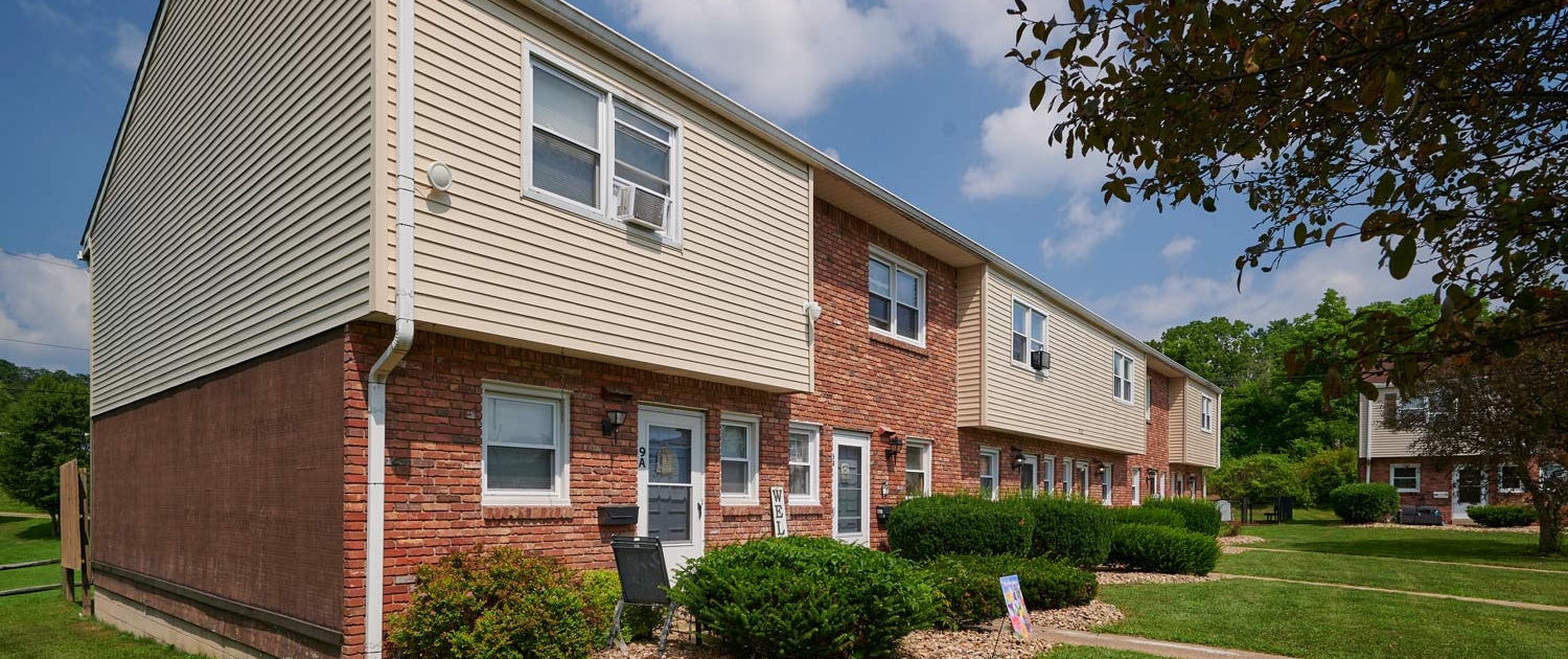 Slate Creek Apartments and Townhomes Exterior Detail