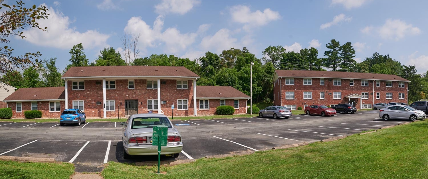 Slate Creek Apartments and Townhomes Exterior Detail