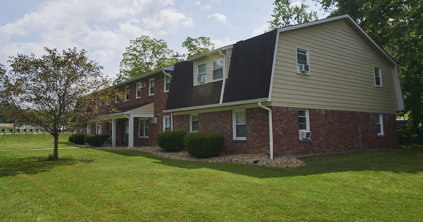 Slate Creek Apartments and Townhomes Exterior Detail