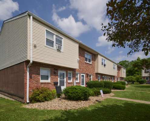 Slate Creek Apartments and Townhomes Exterior Detail