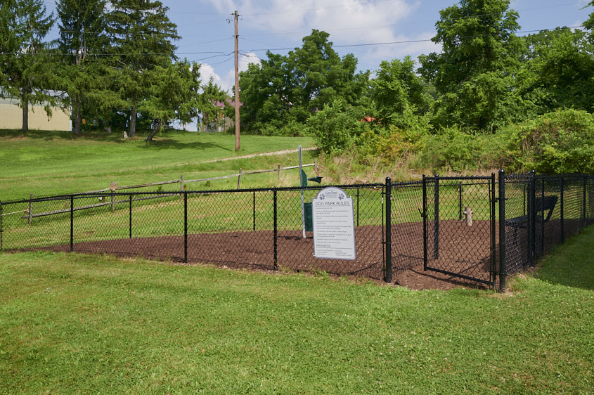 Slate Creek Apartments and Townhomes Dog Park Detail